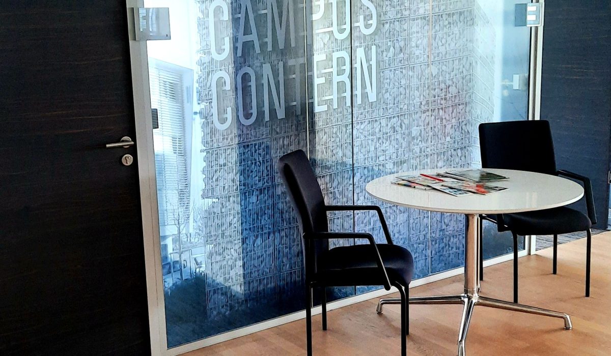 business-corner_table